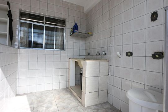 area de serviço de casa à venda com 5 quartos, 180m² em Vila Sônia, São Paulo