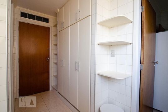 Lavanderia de apartamento para alugar com 2 quartos, 89m² em Centro, Campinas