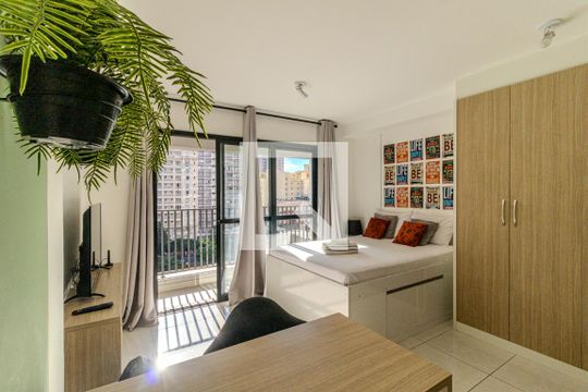 Studio de kitnet/studio para alugar com 1 quarto, 32m² em Santa Efigênia, São Paulo