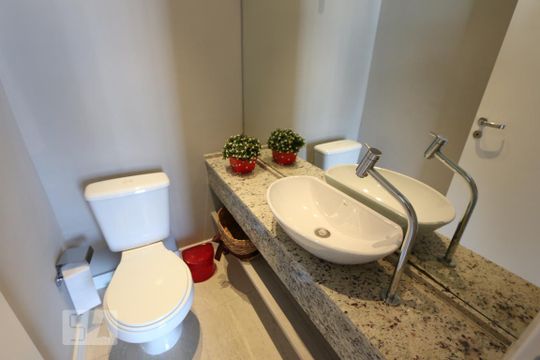 lavabo de apartamento para alugar com 3 quartos, 224m² em Vila Andrade, São Paulo