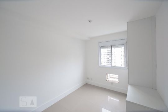 Quarto de apartamento para alugar com 3 quartos, 164m² em Recreio dos Bandeirantes, Rio de Janeiro