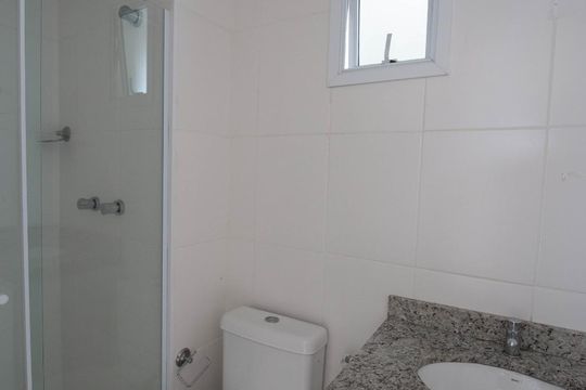 Banheiro social de apartamento para alugar com 3 quartos, 164m² em Recreio dos Bandeirantes, Rio de Janeiro