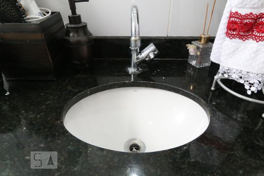 Banheiro da suíte de casa à venda com 3 quartos, 134m² em Parada Inglesa, São Paulo