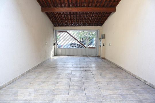 Garagem de casa à venda com 4 quartos, 255m² em Jaguaribe, Osasco