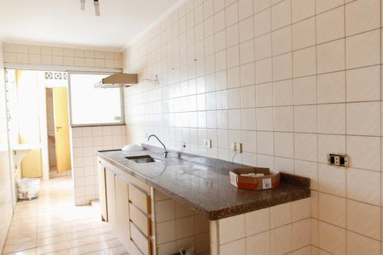 Cozinha de apartamento para alugar com 3 quartos, 80m² em Vila Campestre, São Paulo