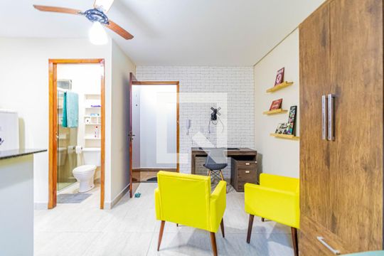 Studio de kitnet/studio para alugar com 1 quarto, 30m² em Jardim Ivana, São Paulo