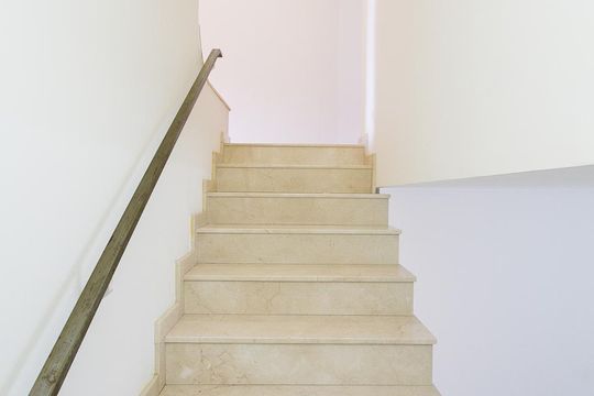 Escada de casa à venda com 3 quartos, 253m² em Vila Zelina, São Paulo