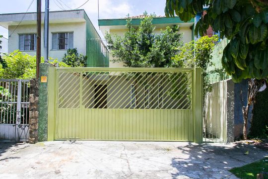 Fachada de casa à venda com 3 quartos, 253m² em Vila Zelina, São Paulo