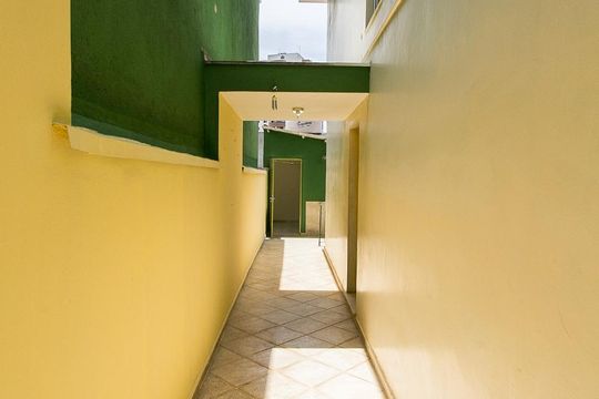 Corredor Externo de casa à venda com 3 quartos, 253m² em Vila Zelina, São Paulo