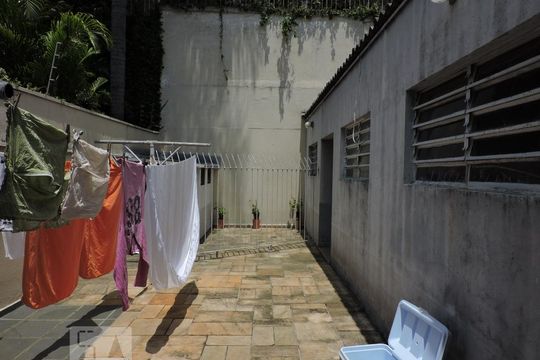 Detalhe da area de serviço de casa à venda com 5 quartos, 800m² em Jardim Guedala, São Paulo