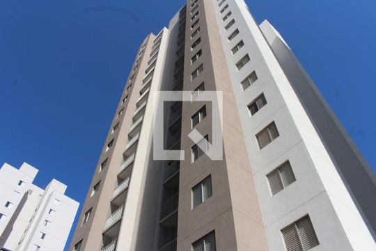 Fachada do Prédio de apartamento à venda com 2 quartos, 55m² em Vila das Bandeiras, Guarulhos