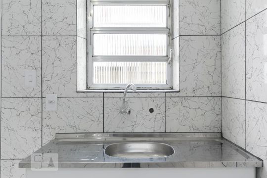 1o. Andar - Cozinha (Pia) de casa para alugar com 2 quartos, 120m² em Jardim Vila Mariana, São Paulo
