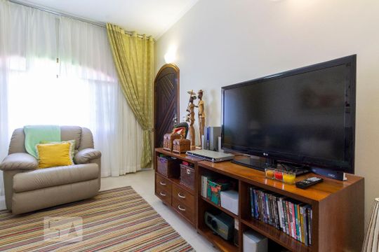 Sala de casa à venda com 3 quartos, 380m² em Vila Guilhermina, São Paulo