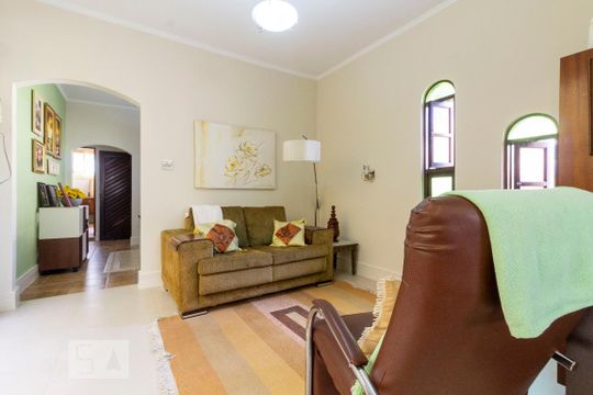 Sala de casa à venda com 3 quartos, 380m² em Vila Guilhermina, São Paulo