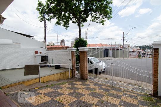 Garagem de casa para alugar com 5 quartos, 228m² em Jardim Proença, Campinas