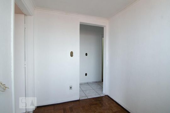 Saleta de casa para alugar com 5 quartos, 228m² em Jardim Proença, Campinas