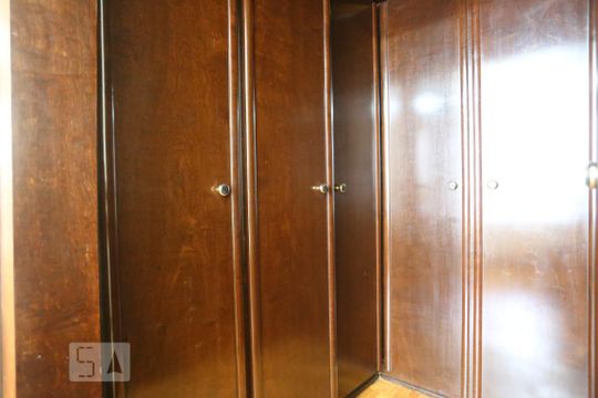 Closet de apartamento para alugar com 2 quartos, 72m² em Bela Vista, São Paulo
