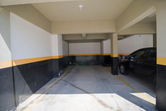 Garagem de apartamento para alugar com 3 quartos, 70m² em Parque Brasília, Campinas