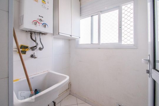 Área de Serviço de apartamento para alugar com 2 quartos, 46m² em Vila Caraguatá, São Paulo