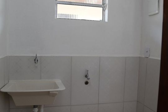Área de Serviço de apartamento para alugar com 1 quarto, 25m² em Parque Pinheiros, Taboão da Serra