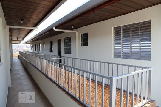 Apartamento para alugar com 1 quarto, 25m² em Parque Pinheiros, Taboão da Serra