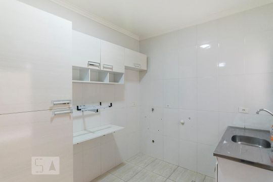 Cozinha de apartamento para alugar com 2 quartos, 40m² em Parque Bandeirante, Santo André