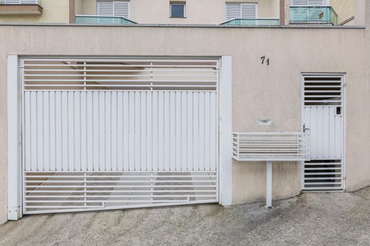 Fachada de apartamento para alugar com 2 quartos, 40m² em Parque Bandeirante, Santo André