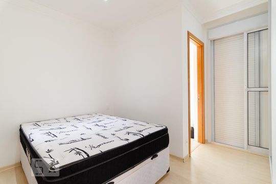Suíte de apartamento para alugar com 1 quarto, 56m² em Cambuí, Campinas