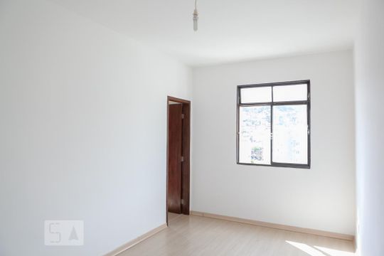 Sala de apartamento para alugar com 1 quarto, 52m² em Cruzeiro, Belo Horizonte