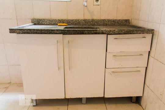 Cozinha de apartamento para alugar com 2 quartos, 87m² em Conceição, Diadema