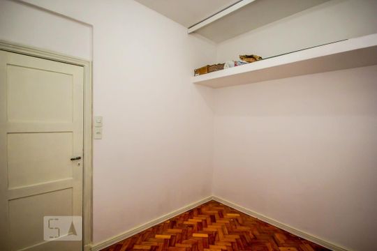 Quarto de Serviço de apartamento para alugar com 3 quartos, 230m² em Copacabana, Rio de Janeiro