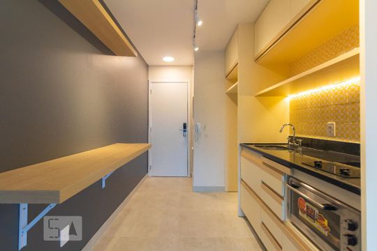Cozinha de apartamento à venda com 1 quarto, 38m² em Campo Belo, São Paulo