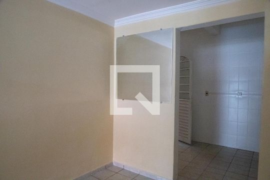Quarto 1 de casa para alugar com 4 quartos, 105m² em Samambaia Norte (samambaia), Brasília
