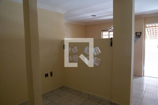 Sala 2 de casa para alugar com 4 quartos, 105m² em Samambaia Norte (samambaia), Brasília