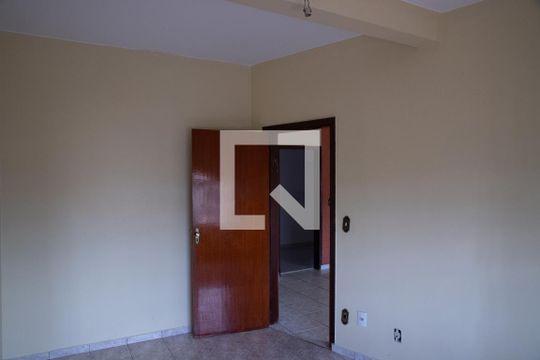 Quarto 1 de casa para alugar com 4 quartos, 105m² em Samambaia Norte (samambaia), Brasília