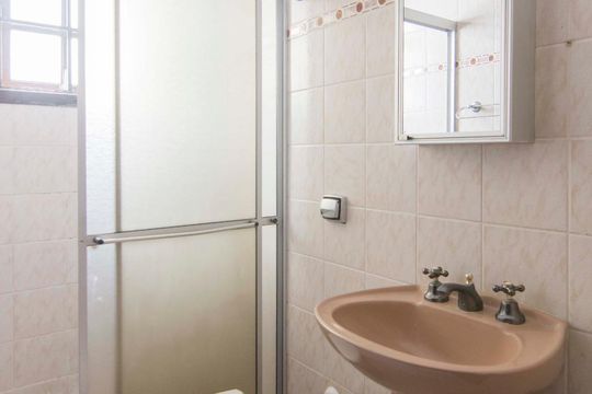 Banheiro de casa à venda com 3 quartos, 130m² em Vila Mariza Mazzei, São Paulo