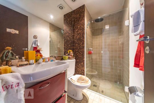 Banheiro de apartamento à venda com 3 quartos, 80m² em Jardim Bela Vista, Santo André