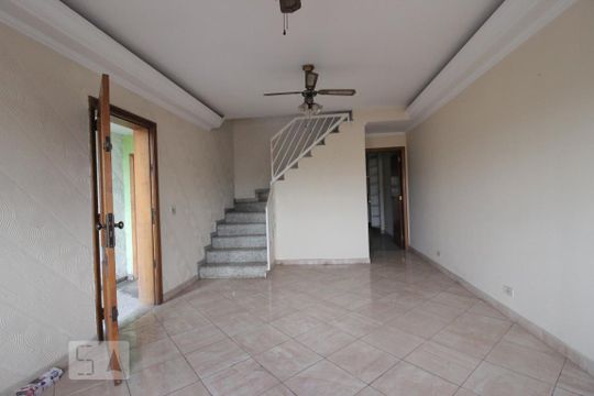 Casa à venda com 3 quartos, 360m² em Santa Teresinha, São Paulo