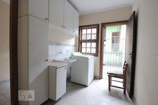 Área de Serviço de casa à venda com 3 quartos, 360m² em Santa Teresinha, São Paulo