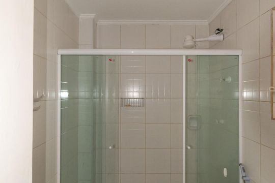 Banheiro de apartamento à venda com 2 quartos, 65m² em Pinheiros, São Paulo