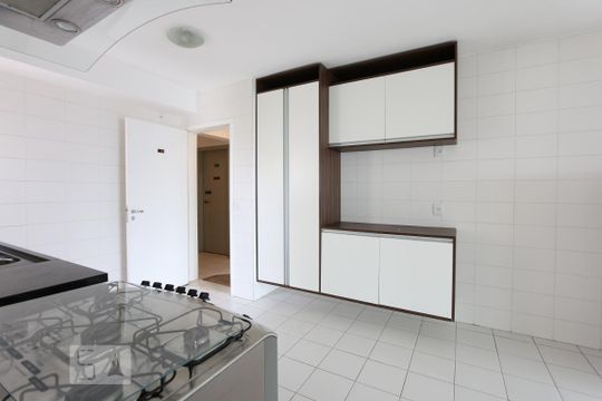 cozinha de apartamento à venda com 3 quartos, 177m² em Jardim Monte Kemel, São Paulo