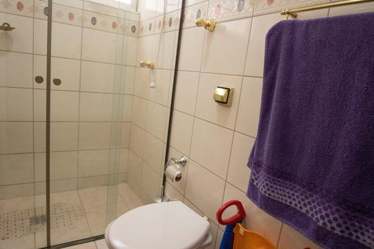banheiro de casa à venda com 4 quartos, 190m² em Jardim Nova Europa, Campinas