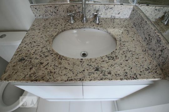 Banheiro de apartamento para alugar com 1 quarto, 42m² em Santa Cecília, São Paulo