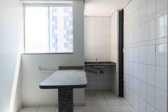 Cozinha de apartamento para alugar com 1 quarto, 33m² em Norte (águas Claras), Brasília