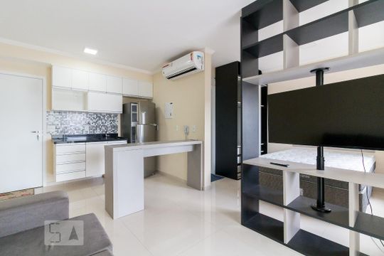 Kitnet/Studio para alugar com 1 quarto, 38m² em Jardim Flor da Montanha, Guarulhos