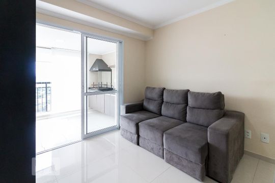 Sala de kitnet/studio para alugar com 1 quarto, 38m² em Jardim Flor da Montanha, Guarulhos
