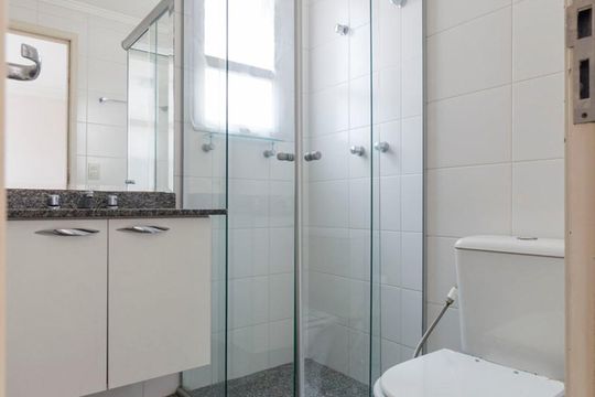 Banheiro Social de apartamento para alugar com 2 quartos, 68m² em Chácara Inglesa, São Paulo