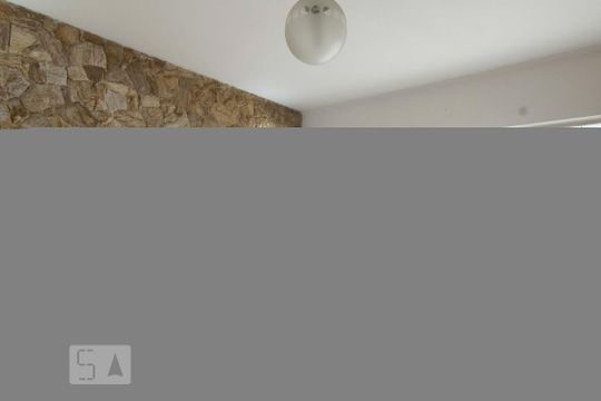 Casa à venda com 3 quartos, 400m² em Vila Baruel, São Paulo