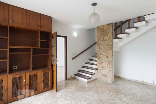 Sala de casa à venda com 3 quartos, 400m² em Vila Baruel, São Paulo