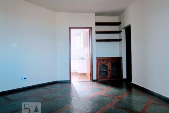 Apartamento para alugar com 2 quartos, 78m² em Coração Eucarístico, Belo Horizonte